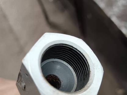 Bild 4:Takeuchi TB290 Rohrleitung