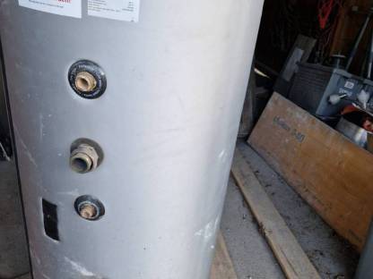 Bild 6:Ölheizung und Boiler