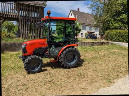 Kubota B2201