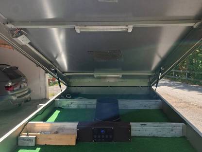 Bild 3:Hundeanhänger