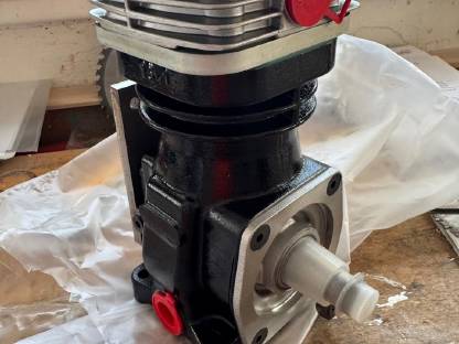 Bild 2:MB Trac/Unimog Kompressor