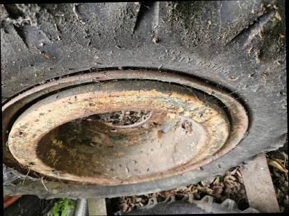 Bild 7:MAN Traktor Teile