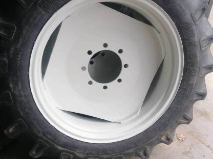 Bild 3:Kompletträder Vredestein Tractor Transport