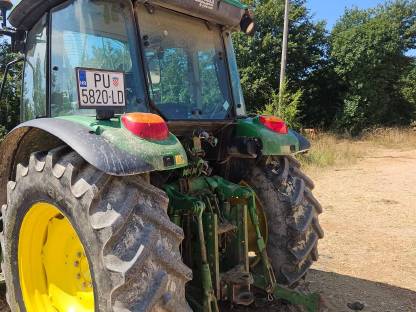 Bild 5:John Deere 5820