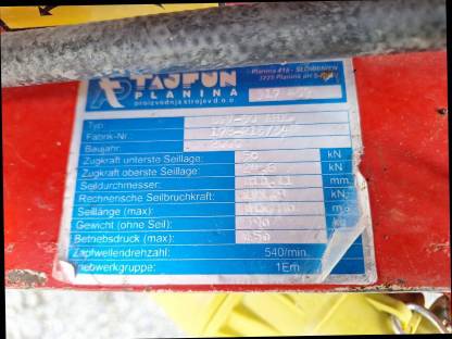 Bild 3:Forstseilwinde Tajfun EGV 50 AHK mit Funk