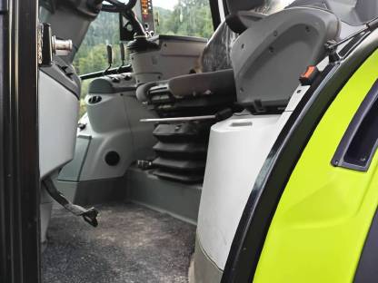 Bild 5:Claas Arion 420