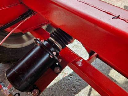 Bild 3:Gulf Brantner Dreiseitenkipper 7.780 kg Gesamtgewicht