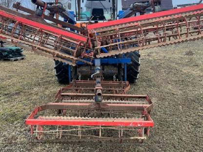 Bild 4:Einböck Saatbeetkombination