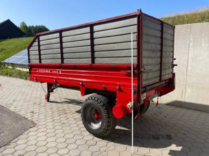 Bild 4:Miststreuer Pöttinger 3800 V