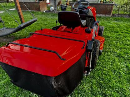 Bild 3:Kubota Rasenmähertraktor