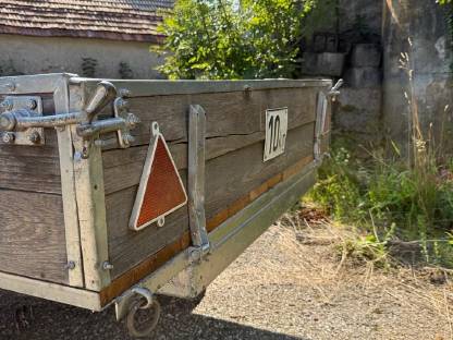 Bild 5:Traktoranhänger 10 km/h