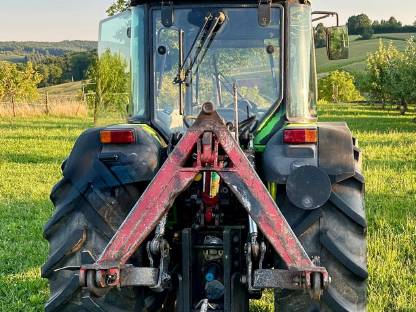 Bild 5:Deutz Agrocompact F85 Obstbautraktor