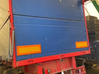 Bild 3:3-Achs-Kipper