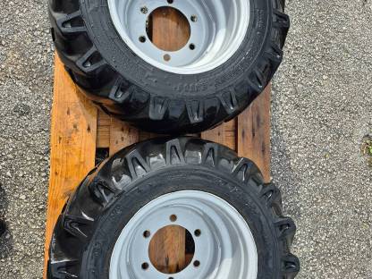 Bild 2:Felgen 10.0/75-15.3 Hoftrac
