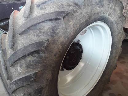 Bild 3:Traktor Reifen Micheline Multibib