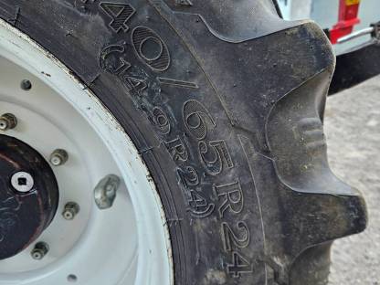 Reifen 440/65 R24