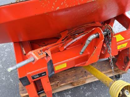 Bild 6:Mineraldüngerstreuer Rauch MDS 701