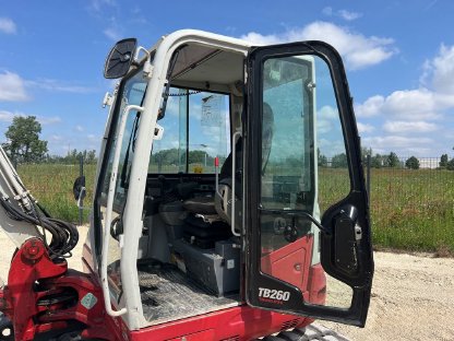 Bild 3:Takeuchi TB260 Minibagger