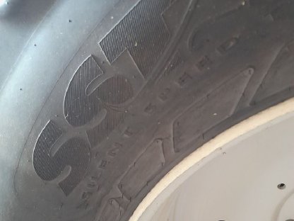 Bild 3:Traktorreifen 650/65 R38 Mitas SST