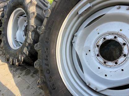 Bild 7:Kompletträder Trelleborg TM 800