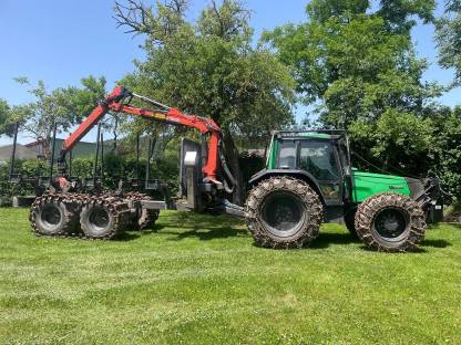 Bild 2:Valtra 6750 HI, Lochner Rückewagen