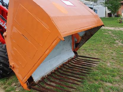 Bild 4:Parmiter Siloschneidzange