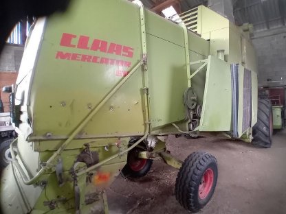 Bild 5:Zwei Claas Mähdrescher Mercator 60