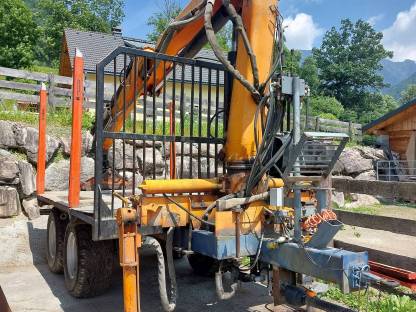 Bild 6:Kranwagen Holzanhänger