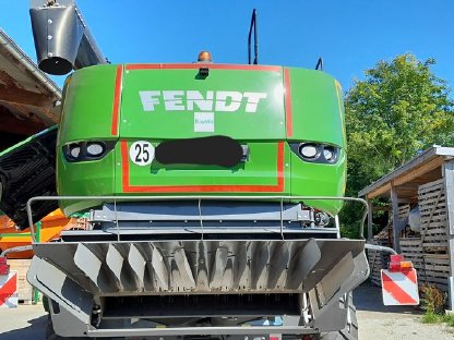 Bild 3:Mähdrescher Fendt 6335 CPL