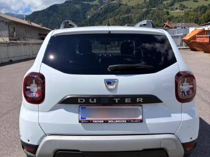Bild 8:Dacia Duster Celebration Blue dCi 115 4WD