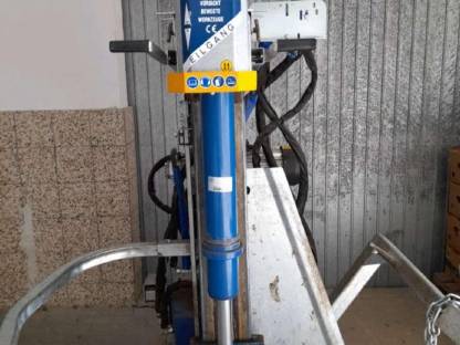 Bild 2:Binderberger Holzspalter HZE 20 stehend