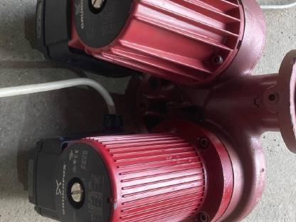 Bild 2:Grundfos UPS 40-60 Doppelpumpe