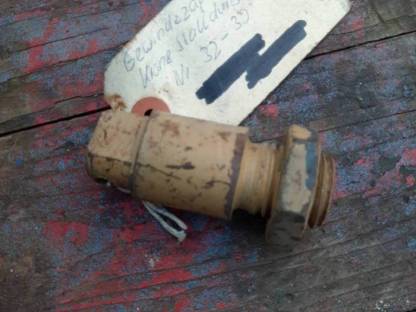 Bild 2:Anschweißstummel Krone Miststreuer