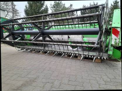 Bild 2:Deutz-Fahr Schneidwerk