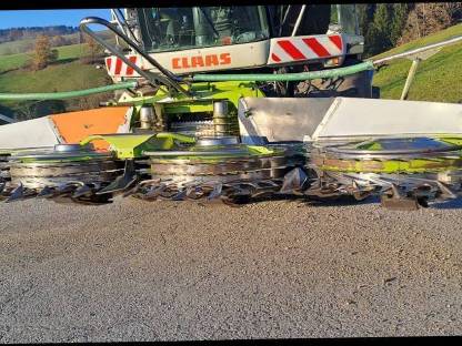 Bild 7:Claas Orbis 600