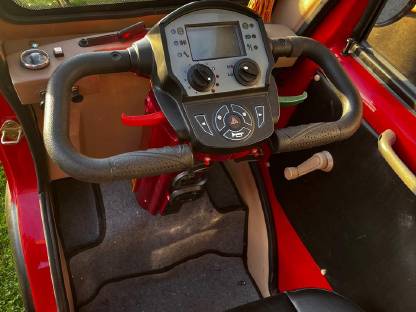 Bild 2:Elektrofahrzeug Seniorenmobil