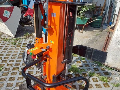 Holzspaltmaschine 14t