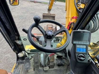 Bild 7:Komatsu PW98MR-10 Mobilbagger Baumaschine