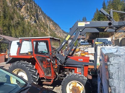 Bild 3:Fiat Agri 446 Allrad mit Frontlader