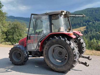 Bild 2:Massey Ferguson 4225