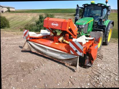 Bild 4:Kuhn Frontmähwerk FC 313