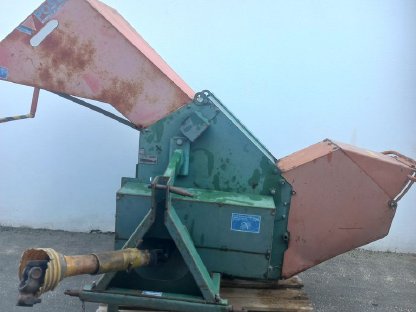 Bild 5:Bosch Holzhäcksler