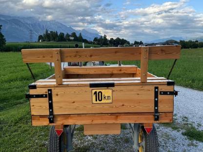 Bild 6:Steyr T80 Traktor mit Seilwinde und Anhänger