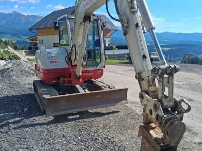 Bild 2:Takeuchi TB 260