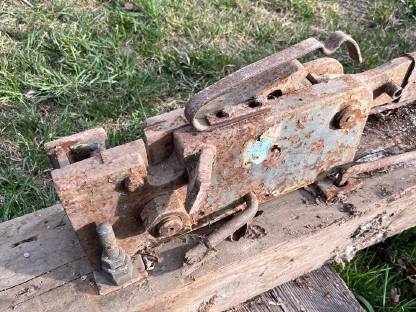 Bild 3:Betoneisen, Bewehrungseisen-Schere