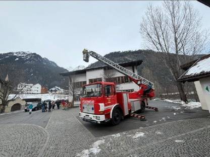 Bild 7:MAN 16.240 Magirus Drehleiter DLK30