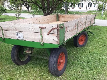 Bild 2:Anhänger Drehkranz