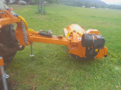 Bild 3:Berti Seitenmulcher TA/S 220