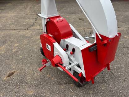 Bild 3:Holzhackmaschine Pöttinger Buschholzhacker AP2000