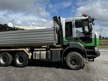 Bild 3:Renault Kerax 450.26 6x4 mit Kran Hiab 166 XS-5 HIDUO